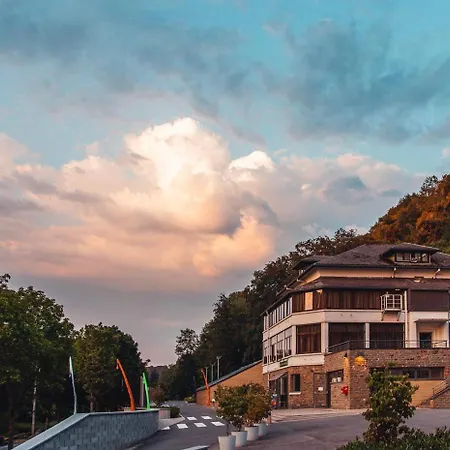 Lpm Hotel
